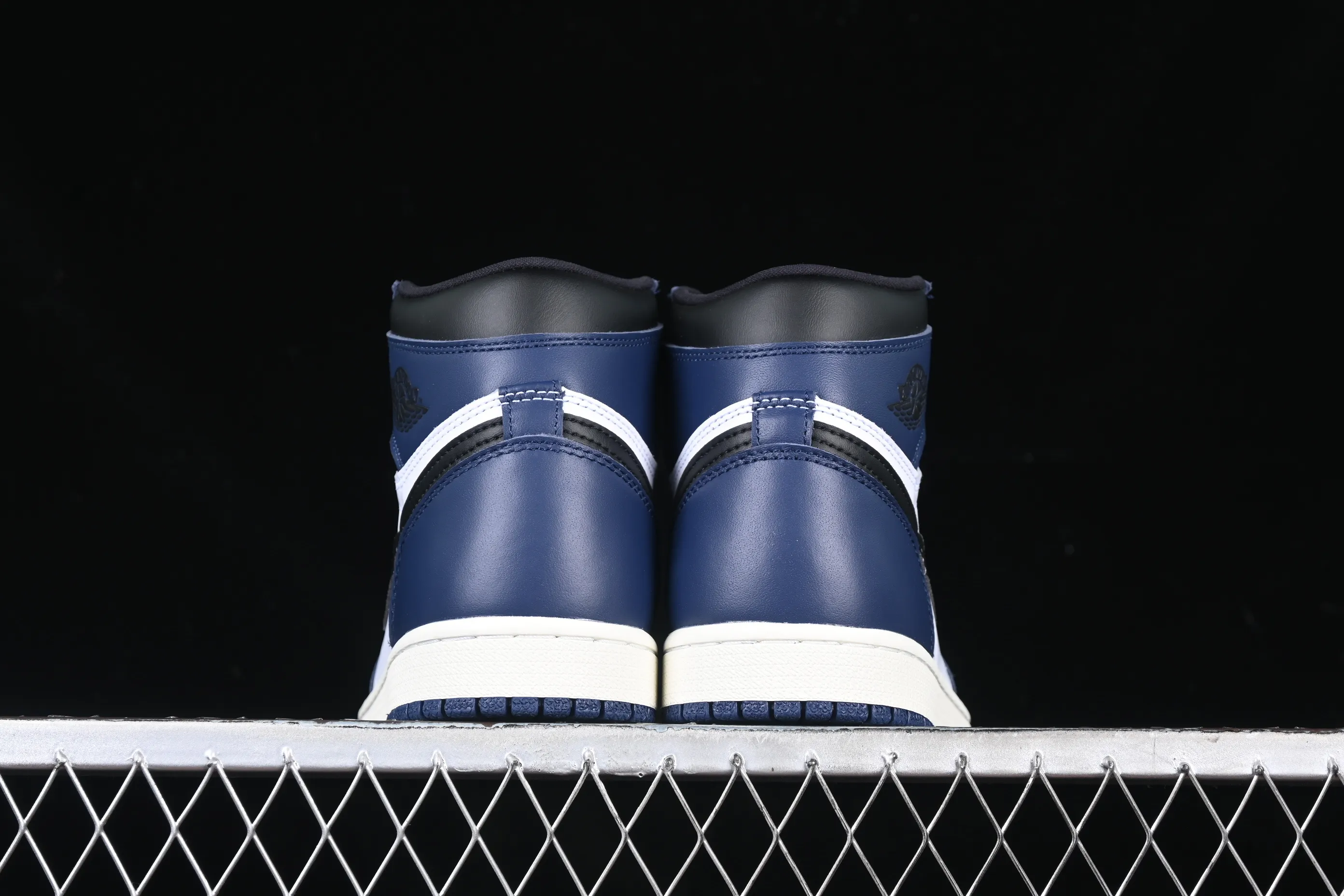 All categories Air Jordan Jordan series basketball shoes Air Jordan 1 High Air Jordan 1 High OG "Midnight Navy" AJ1 Joe 1 Midnight Navy DZ5485-401